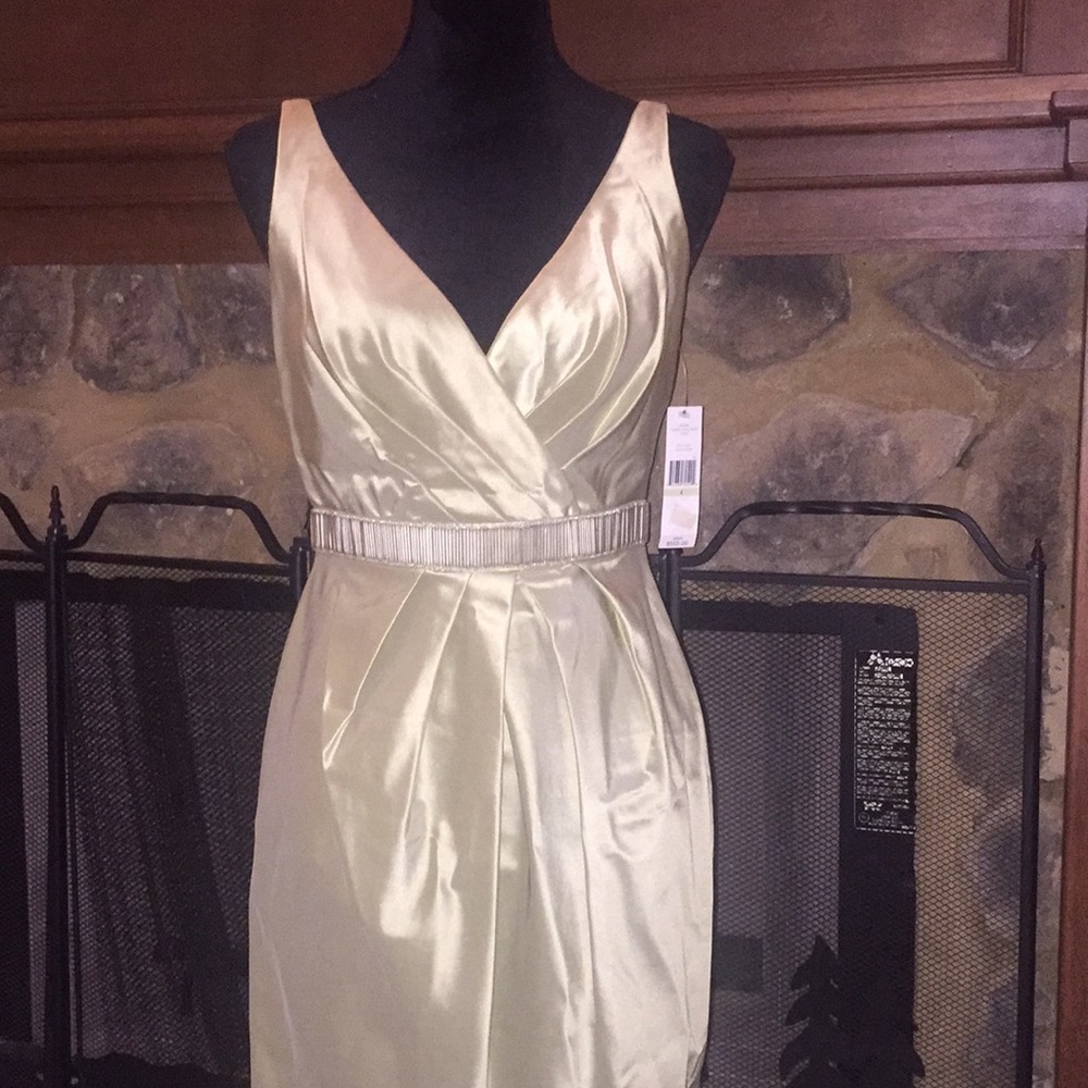 TAKE OFF 50%🔥NWT ($555) CARMEN MARC VALVO DRESS!